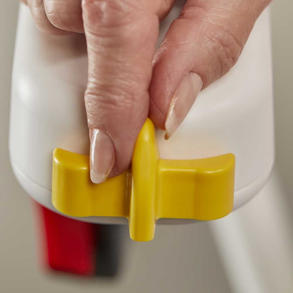 bespoke-stairlifts-synergy-straight-control-02-web